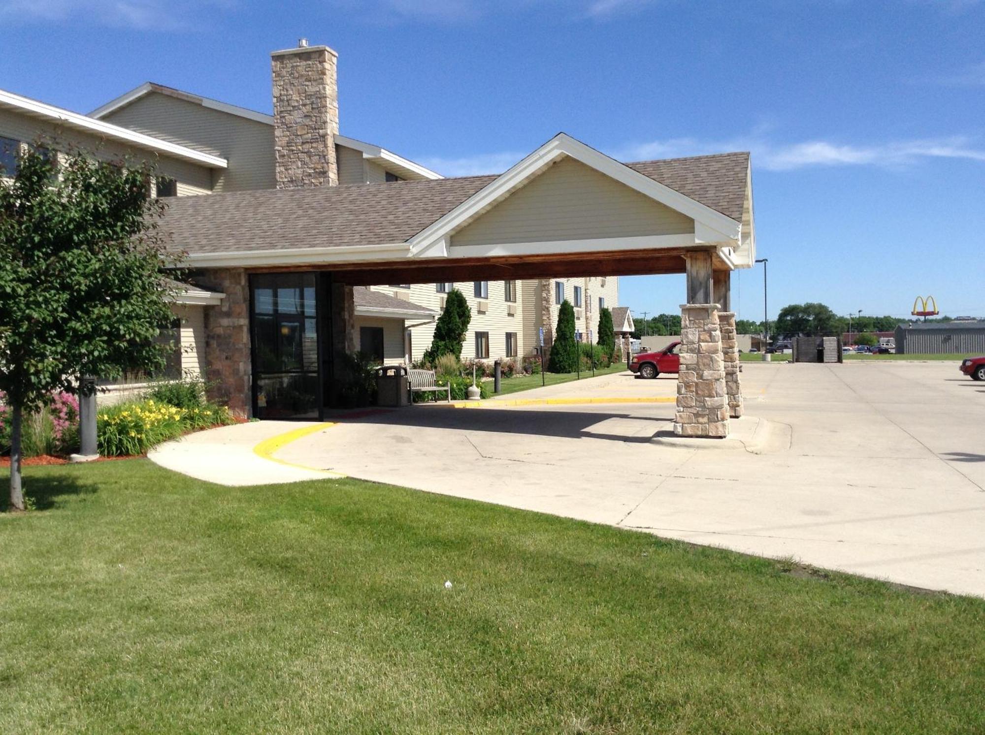 Americinn By Wyndham Fort Dodge Exterior photo